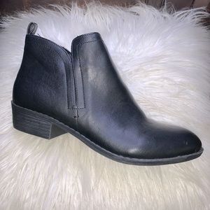 American Eagle Ankle Booties